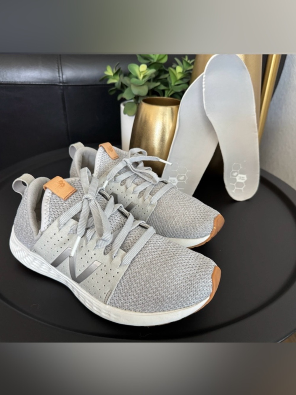 NEW BALANCE SNEAKERS